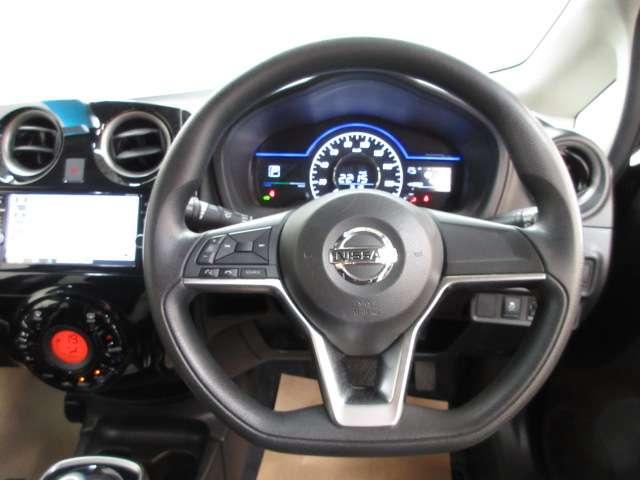 ノート 1.2 e-POWER X ナビ・全方位カメラ・ドラレコ・ETC2.0 360°カメラ Rカメラ 運転席助手席エアバック レーンキープ AUTOエアコン 盗難防止システム ナビTV AW サイドカメラ 運転席エアバッグ キーレスエントリー ドラレコ ETC車載器 パワステ(13枚目)