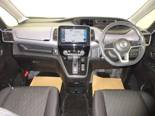 セレナ ２．０　ハイウェイスター　Ｖ　プロパイロット・後席モニター　サイドエアバッグ　アラウンドビュ－　アルミ　衝突被害軽減　エアバッグ　両側オートスライドドア　クルコン　サイドカメラ　メモリーナビ　アイドリングストップ　ナビＴＶ　ドラレコ　パワステ　Ｗエアバッグ（4枚目）