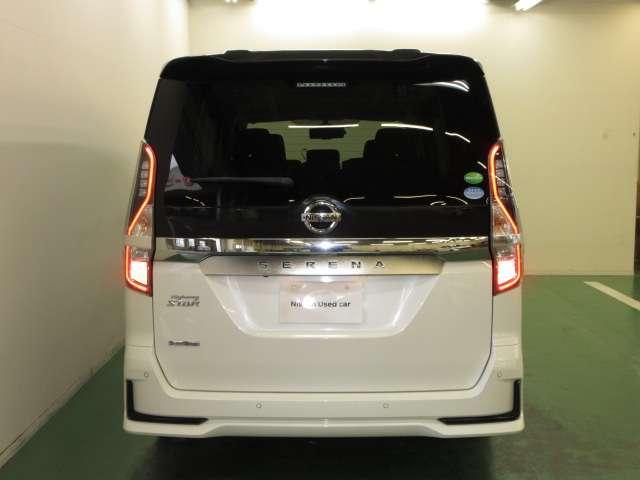 セレナ ２．０　ハイウェイスター　Ｖ　プロパイロット・後席モニター　サイドエアバッグ　アラウンドビュ－　アルミ　衝突被害軽減　エアバッグ　両側オートスライドドア　クルコン　サイドカメラ　メモリーナビ　アイドリングストップ　ナビＴＶ　ドラレコ　パワステ　Ｗエアバッグ（6枚目）