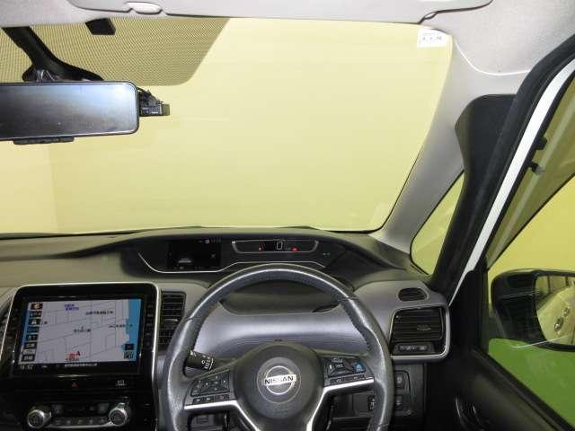 セレナ ２．０　ハイウェイスター　Ｖ　プロパイロット・後席モニター　サイドエアバッグ　アラウンドビュ－　アルミ　衝突被害軽減　エアバッグ　両側オートスライドドア　クルコン　サイドカメラ　メモリーナビ　アイドリングストップ　ナビＴＶ　ドラレコ　パワステ　Ｗエアバッグ（10枚目）