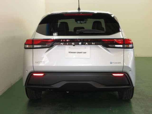 ノート 1.2 S 衝突被害軽減ブレーキ・アラウンドビューモ 軽減ブレーキ 360°カメラ LDW バックカメラ サイドカメラ インテリキー オートエアコン サイドエアバッグ リモコンキー エアバッグ ABS パワーステアリング 助手席エアバッグ(6枚目)