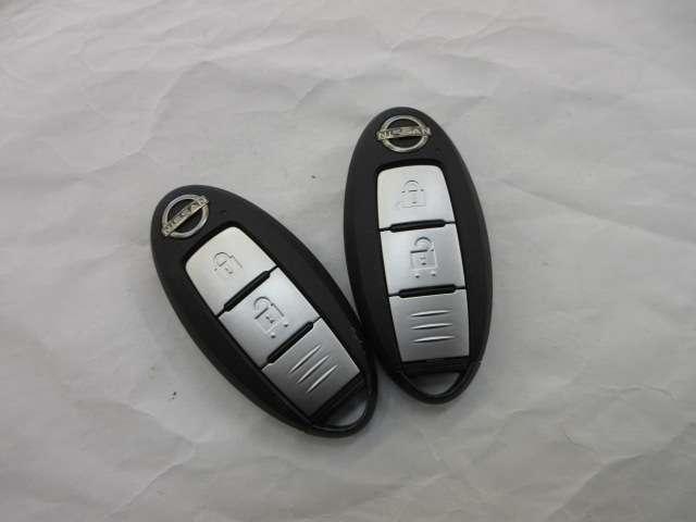 ノート 1.2 S 衝突被害軽減ブレーキ・アラウンドビューモ 軽減ブレーキ 360°カメラ LDW バックカメラ サイドカメラ インテリキー オートエアコン サイドエアバッグ リモコンキー エアバッグ ABS パワーステアリング 助手席エアバッグ(18枚目)