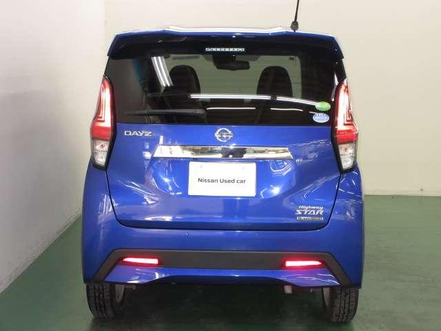 デイズ 660 ハイウェイスターX ディスプレイオーディオ・アラウンドビュー ブレーキサポート 全周囲カメラ インテリジェントキー レーンキープ バックカメラ アイドリングストップ オートエアコン デュアルエアバッグ アルミホイール パワーステアリング パワーウィンドウ ABS(6枚目)