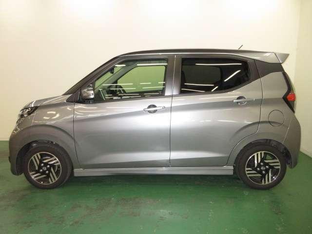 デイズ ６６０　ハイウェイスターＸ　元展示・試乗車　ブレーキサポート　全周囲カメラ　ＬＥＤ　ドライブレコーダー　イモビライザー　インテリジェントキー　レーンキープ　バックカメラ　ナビＴＶ　アイドリングストップ　オートエアコン　デュアルエアバッグ　ＡＢＳ（3枚目）