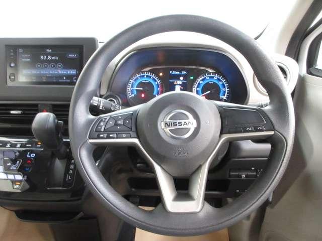 デイズ ６６０　Ｘ　全周囲カメラ・衝突軽減ブレーキ搭載　アラウンドＭ　踏み間違え防止　スマートキー　バックカメラ　レーンキープ　アイドリングストップ　キーレス　フルオートエアコン　ＷＡＢ　運転席エアバック　サイドエアバッグ　ＰＳ　アルミホイール　ＡＢＳ（13枚目）