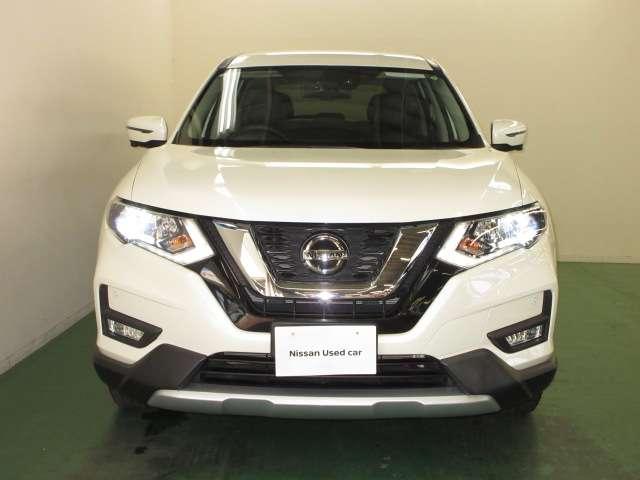 エクストレイル ２．０　２０Ｘｉ　２列車　全周囲カメラ・衝突軽減ブレーキ搭載　アイドリングストップ車　オートクルーズコントロール　ＬＥＤヘットライト　Ｒカメラ　インテリキー　ＥＴＣ　ドライブレコーダー　キーフリー　ＴＶナビ　オートエアコン　アルミホイール　メモリーナビ　ＡＢＳ（2枚目）