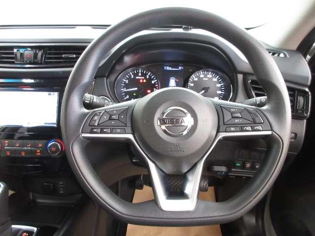 エクストレイル ２．０　２０Ｘｉ　２列車　全周囲カメラ・衝突軽減ブレーキ搭載　アイドリングストップ車　オートクルーズコントロール　ＬＥＤヘットライト　Ｒカメラ　インテリキー　ＥＴＣ　ドライブレコーダー　キーフリー　ＴＶナビ　オートエアコン　アルミホイール　メモリーナビ　ＡＢＳ（13枚目）