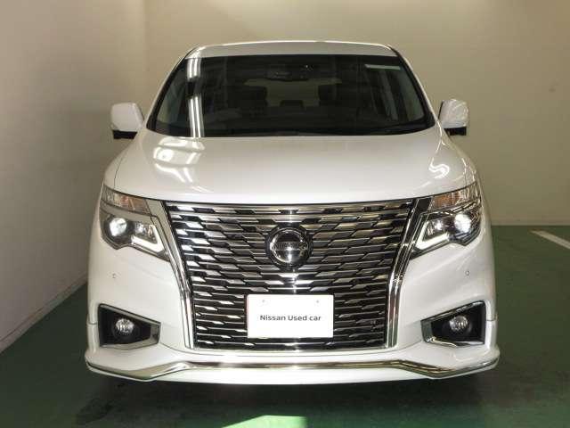 エルグランド ２．５　２５０ハイウェイスターＳ　全周囲カメラ・衝突軽減ブレーキ搭載　アルミホイル　両側パワ－スライドドア　３６０カメラ　ドライブレコーダ　サイドカメラ　クルコン　Ｂカメラ　ＬＥＤヘッドランプ　サイドカーテンエアバック　メモリーナビ　ＥＴＣ　エアコン　ナビＴＶ　ＡＢＳ（2枚目）