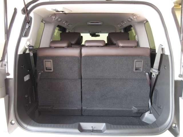 エルグランド ２．５　２５０ハイウェイスターＳ　全周囲カメラ・衝突軽減ブレーキ搭載　アルミホイル　両側パワ－スライドドア　３６０カメラ　ドライブレコーダ　サイドカメラ　クルコン　Ｂカメラ　ＬＥＤヘッドランプ　サイドカーテンエアバック　メモリーナビ　ＥＴＣ　エアコン　ナビＴＶ　ＡＢＳ（19枚目）