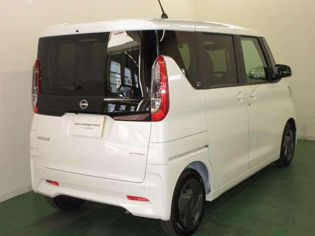 ルークス ６６０　Ｘ　全周囲カメラ・衝突軽減ブレーキ搭載　アラモニ　前後衝突軽減ブレーキ　車線逸脱防止　スマートキー　キーフリー　ドライブレコーダー　ｉ－ｓｔｏｐ　フルオートエアコン　パワーウインドウ　ＬＥＤ　バックカメラ　盗難防止　カーテンエアバッグ（5枚目）