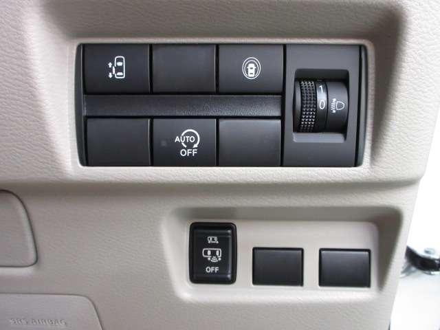 ルークス ６６０　Ｘ　全周囲カメラ・衝突軽減ブレーキ搭載　アラモニ　前後衝突軽減ブレーキ　車線逸脱防止　スマートキー　キーフリー　ドライブレコーダー　ｉ－ｓｔｏｐ　フルオートエアコン　パワーウインドウ　ＬＥＤ　バックカメラ　盗難防止　カーテンエアバッグ（14枚目）