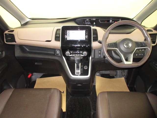 セレナ ２．０　ハイウェイスター　Ｖセレクション　全周囲カメラ・衝突軽減ブレーキ搭載　全周カメラ　Ｉ－ＳＴＯＰ　サイドカメラ　両側ＡＳＤ　Ａクルーズ　ワンオ－ナ－車　ＬＥＤヘッドライト　バックカメラ　パーキングアシスト　ＴＶナビ　ドライブレコーダー　キーレス　オートエアコン　エアバッグ（4枚目）