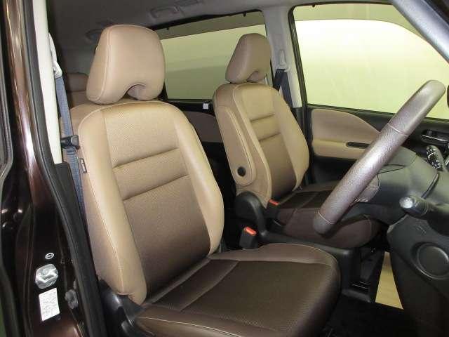 セレナ ２．０　ハイウェイスター　Ｖセレクション　全周囲カメラ・衝突軽減ブレーキ搭載　全周カメラ　Ｉ－ＳＴＯＰ　サイドカメラ　両側ＡＳＤ　Ａクルーズ　ワンオ－ナ－車　ＬＥＤヘッドライト　バックカメラ　パーキングアシスト　ＴＶナビ　ドライブレコーダー　キーレス　オートエアコン　エアバッグ（16枚目）