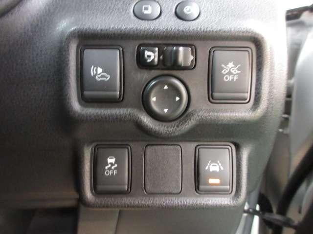 ノート 1.2 e-POWER メダリスト 全周囲カメラ・衝突軽減ブレーキ搭載 被害軽減ブレーキ TVナビ ドライブレコーダ バックモニター インテリキー アイドリングストップ 盗難防止装置 LEDランプ 車線逸脱警報システム キーフリー アルミホイール ETC オートエアコン(16枚目)