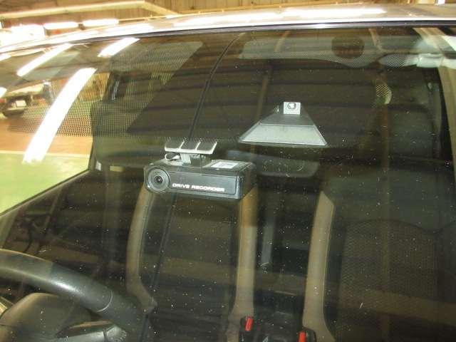 ノート 1.2 e-POWER メダリスト 全周囲カメラ・衝突軽減ブレーキ搭載 被害軽減ブレーキ TVナビ ドライブレコーダ バックモニター インテリキー アイドリングストップ 盗難防止装置 LEDランプ 車線逸脱警報システム キーフリー アルミホイール ETC オートエアコン(18枚目)