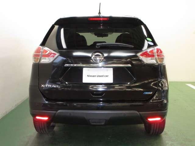 エクストレイル ２．０　２０Ｘ　エマージェンシーブレーキパッケージ　２列車　４ＷＤ　全周囲カメラ・衝突軽減ブレーキ搭載　スマキ－　アイドリングＳＴＯＰ　セキュリティ　ＡＷＤ　アルミ　ナビ＆ＴＶ　メモリーナビゲーション　Ｓカメラ　レーンキープ　エアコン　ワンセグ　パワーステアリング　キーレス　ＥＴＣ車載器　ＡＢＳ（6枚目）