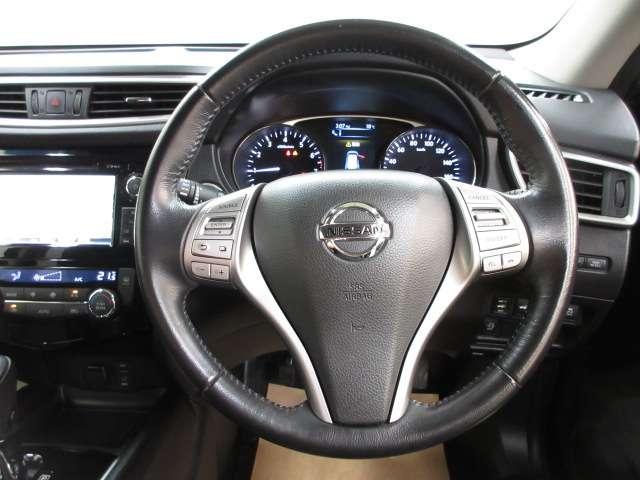 エクストレイル ２．０　２０Ｘ　エマージェンシーブレーキパッケージ　２列車　４ＷＤ　全周囲カメラ・衝突軽減ブレーキ搭載　スマキ－　アイドリングＳＴＯＰ　セキュリティ　ＡＷＤ　アルミ　ナビ＆ＴＶ　メモリーナビゲーション　Ｓカメラ　レーンキープ　エアコン　ワンセグ　パワーステアリング　キーレス　ＥＴＣ車載器　ＡＢＳ（13枚目）