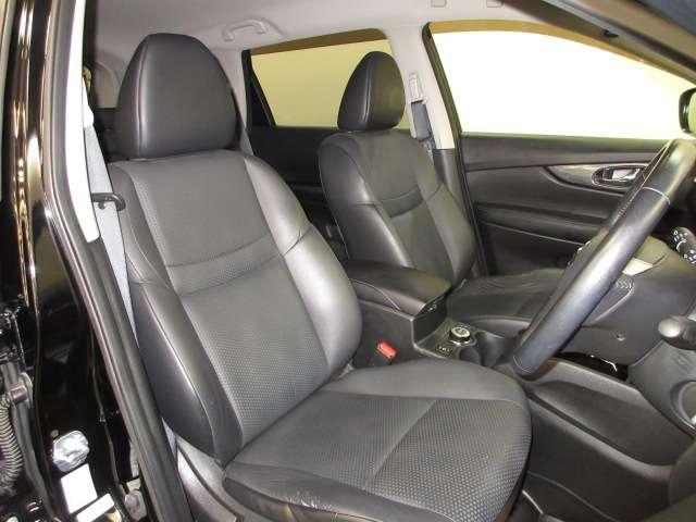 エクストレイル ２．０　２０Ｘ　エマージェンシーブレーキパッケージ　２列車　４ＷＤ　全周囲カメラ・衝突軽減ブレーキ搭載　スマキ－　アイドリングＳＴＯＰ　セキュリティ　ＡＷＤ　アルミ　ナビ＆ＴＶ　メモリーナビゲーション　Ｓカメラ　レーンキープ　エアコン　ワンセグ　パワーステアリング　キーレス　ＥＴＣ車載器　ＡＢＳ（16枚目）