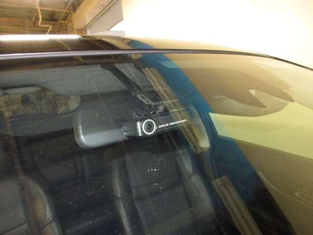 エクストレイル ２．０　２０Ｘ　エマージェンシーブレーキパッケージ　２列車　４ＷＤ　全周囲カメラ・衝突軽減ブレーキ搭載　スマキ－　アイドリングＳＴＯＰ　セキュリティ　ＡＷＤ　アルミ　ナビ＆ＴＶ　メモリーナビゲーション　Ｓカメラ　レーンキープ　エアコン　ワンセグ　パワーステアリング　キーレス　ＥＴＣ車載器　ＡＢＳ（17枚目）