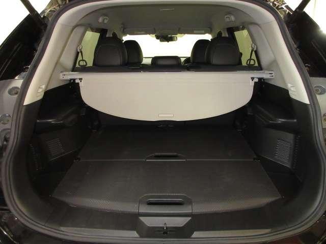 エクストレイル ２．０　２０Ｘ　エマージェンシーブレーキパッケージ　２列車　４ＷＤ　全周囲カメラ・衝突軽減ブレーキ搭載　スマキ－　アイドリングＳＴＯＰ　セキュリティ　ＡＷＤ　アルミ　ナビ＆ＴＶ　メモリーナビゲーション　Ｓカメラ　レーンキープ　エアコン　ワンセグ　パワーステアリング　キーレス　ＥＴＣ車載器　ＡＢＳ（19枚目）