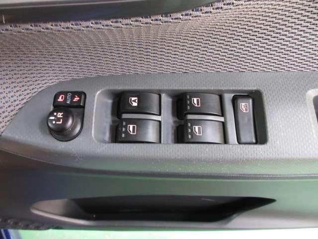 窓の開け閉めはこちらで！気分により窓の開け閉めも自由に操作。