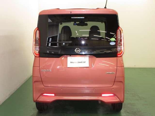 ルークス ６６０　Ｘ　全周囲カメラ・衝突軽減ブレーキ搭載　アラモニ　前後衝突軽減ブレーキ　キーフリー　ドライブレコーダー　ｉ－ｓｔｏｐ　フルオートエアコン　パワーウインドウ　バックカメラ　カーテンエアバッグ　Ｗエアバック　メモリーナビ　エアバック　ＡＢＳ（6枚目）