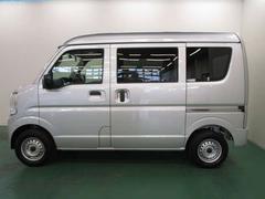 メーカー系ディーラーの中古車なので、ワイド保証｛１年間走行距離無制限｝日本全国の日産のお店でアフターサービスが受けられます。 3