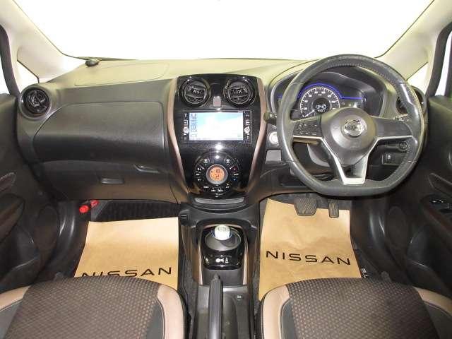 ノート １．２　ｅ－ＰＯＷＥＲ　メダリスト　被害軽減ブレーキ　ＴＶナビ　ドライブレコーダ　バックモニター　インテリキー　アイドリングストップ　盗難防止装置　ＬＥＤランプ　車線逸脱警報システム　キーフリー　アルミホイール　ＥＴＣ　オートエアコン（4枚目）