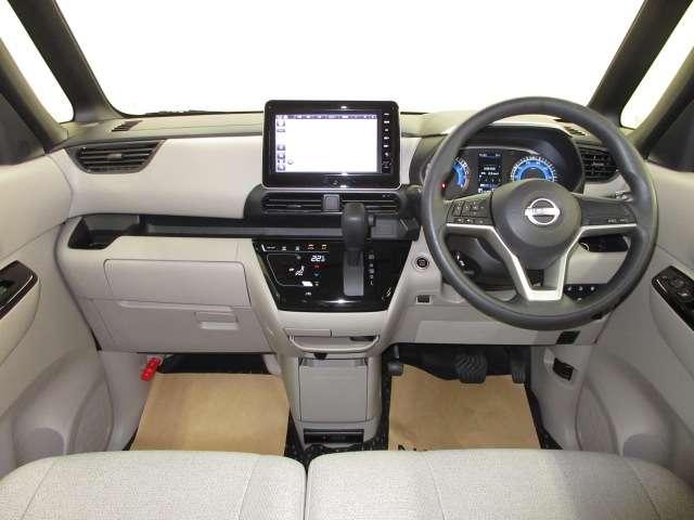 ルークス ６６０　Ｘ　アラモニ　前後衝突軽減ブレーキ　ワンオーナー車　禁煙　車線逸脱防止　スマートキー　キーフリー　ドライブレコーダー　ｉ－ｓｔｏｐ　フルオートエアコン　パワーウインドウ　ＬＥＤ　バックカメラ　盗難防止（4枚目）