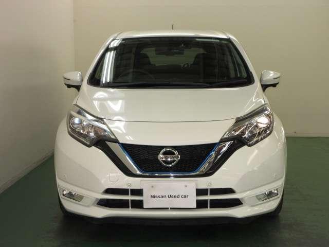 ノート １．２　ｅ－ＰＯＷＥＲ　Ｘ　３６０°カメラ　Ｒカメラ　運転席助手席エアバック　レーンキープ　ＡＵＴＯエアコン　盗難防止システム　ナビＴＶ　サイドカメラ　運転席エアバッグ　キーレスエントリー　ドラレコ　アイドリングストップ　ＡＢＳ（2枚目）