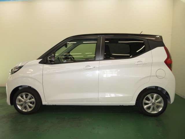 デイズ 660 X アラウンドM 踏み間違え防止 スマートキー イモビライザー バックカメラ レーンキープ アイドリングストップ ドライブレコーダー キーレス フルオートエアコン ナビTV WAB 運転席エアバック PS(3枚目)