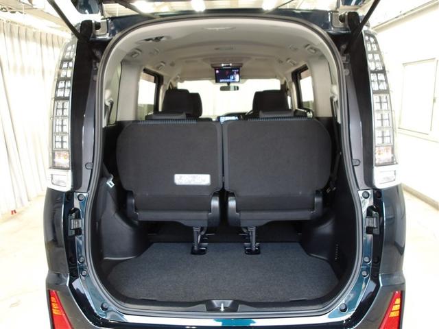 ヴォクシー ZS 煌 地上デジタル 両側パワードア アイドリングストップ車 パワーウィンド 横滑防止 1オーナ DVD可 盗難防止装置 スマートエントリー Bカメラ LEDヘッドライト メモリーナビ 3列シート ETC(16枚目)