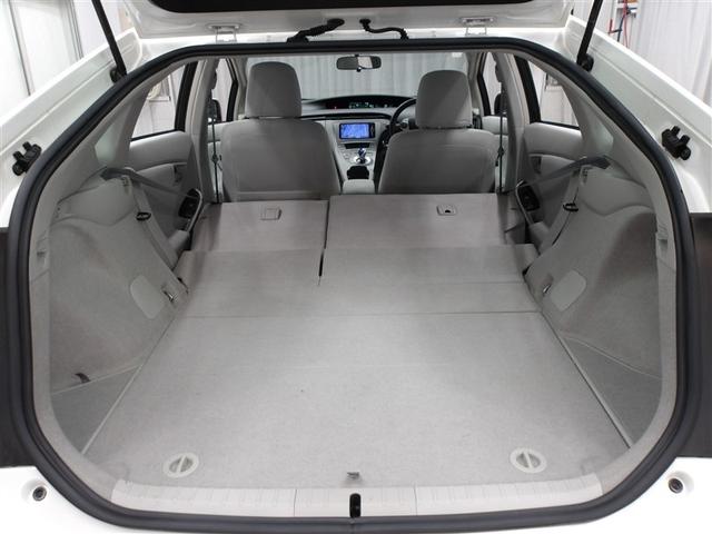 プリウス Ｓ　Ｂモニタ－　フルセグ地デジ　インテリキー　デュアルエアバック　エアＢ　イモビライザー　ＤＶＤ再生可能　ナビＴＶ　ＡＵＴＯエアコン　横スベリ防止　アルミホイール　ＥＴＣ装備　ＡＢＳ　サイドエアバッグ（17枚目）