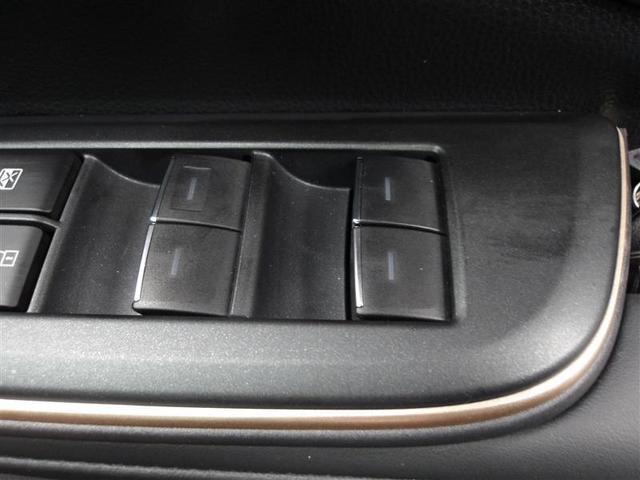 クラウンクロスオーバー Ｇアドバンスド・レザーパッケージ　ＴＳＳ　レザー　フルセグＴＶ　パワーシート　ＬＥＤヘッドライト　クルーズコントロール　Ｂカメラ　オートエアコン　アルミホイル　ワンオーナー　ＥＴＣ付　横滑り防止装置　４ＷＤ　ＴＶ　盗難防止装置　ＡＢＳ（12枚目）