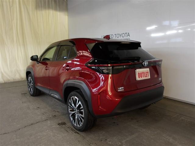 ヤリスクロス ハイブリッドZ ドライブレコーダ インテリジェントキー アルミホイル LEDライト 1オ-ナ- リアカメラ クルーズコントロール 整備記録簿 横滑り防止システム TV 電動シ-ト パワステ オートエアコン キーフリー(3枚目)