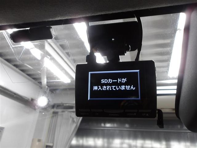 ハイラックス Ｚ　アイドリングＳＴＯＰ　プリクラッシュＳ　キーフリーシステム　フルセグ地デジ　運転席助手席エアバック　バックモニタ　パワーウインドウ　ナビ＆ＴＶ　スマートキー＆プッシュスタート　メモリーナビゲーション（7枚目）