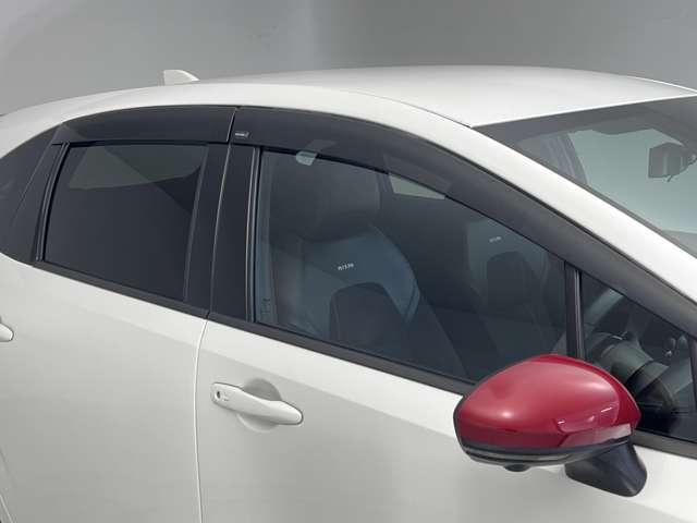 オーラ １．２　ＮＩＳＭＯ　アラウンドモニター　ドラレコ　ＬＥＤ　カーテンエアバッグ　エマブレ　インテリキー　ドラレコ　車線逸脱警報　ワンセグ　キーフリーシステム　ダブルエアバック　定期点検記録簿　アルミホイール　運転席エアバッグ　メモリーナビ　アイドリングストップ（7枚目）