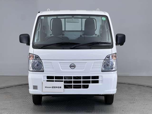 クリッパートラック ６６０　ＤＸ　４ＷＤ　障害物センサー　走行５ｋｍ　認定中古車　パワステ　記録簿　４ＷＤ　エアコン　助手席エアバッグ　運転席エアバッグ　パワーウインドウ　アイドリングストップ　キーレス（6枚目）
