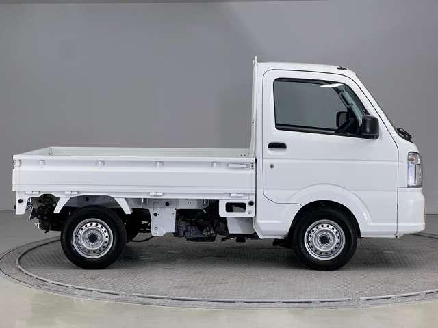 クリッパートラック ６６０　ＤＸ　４ＷＤ　障害物センサー　走行５ｋｍ　認定中古車　パワステ　記録簿　４ＷＤ　エアコン　助手席エアバッグ　運転席エアバッグ　パワーウインドウ　アイドリングストップ　キーレス（9枚目）