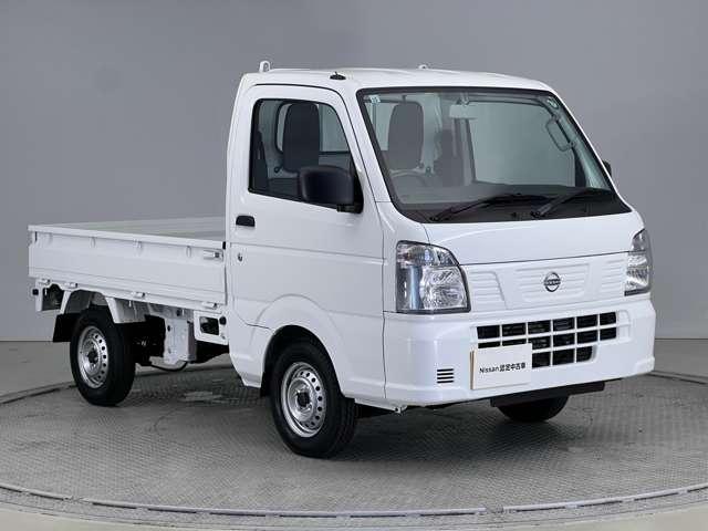 クリッパートラック ６６０　ＤＸ　４ＷＤ　障害物センサー　走行５ｋｍ　認定中古車　パワステ　記録簿　４ＷＤ　エアコン　助手席エアバッグ　運転席エアバッグ　パワーウインドウ　アイドリングストップ　キーレス（10枚目）