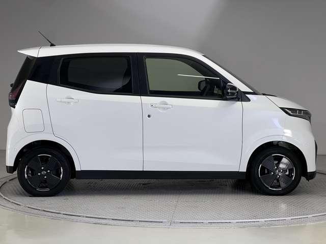 サクラ X ETC ディスプレイオーディオ バックカメラ 運転席エアバック AAC LEDヘッドランプ スマートキー レーンアシスト ETC 盗難防止システム キーレスエントリー ワンオーナー バックモニター パワーステアリング アルミホイール ABS(9枚目)