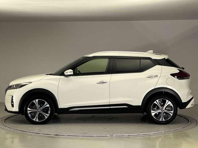 キックス 1.2 X (e-POWER) アラウンドモニター ドラレコ ETC LED ナビ&TV 追従クルコン スマートキー LEDヘッド レーンアシスト パワーステアリング 盗難防止システム ドライブレコーダー ETC 整備記録簿有 メモリーナビ サイドエアバッグ アルミ AAC(3枚目)