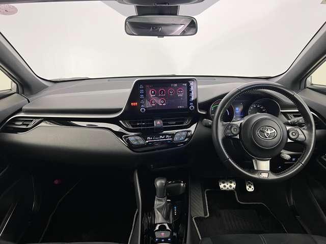 Ｃ－ＨＲ ハイブリッド　１．８　Ｓ　ＧＲ　スポーツ　全周囲カメラ　シートヒーター　クルーズコン　レーンキープ　バックガイドモニター　ＬＥＤヘッドライト　クルコン　スマートキー　オートエアコン　キーレス　エアバッグ　ＡＷ　ＡＢＳ　アイドリングストップ　Ｗエアバッグ　サイドエアバッグ　パワステ（5枚目）