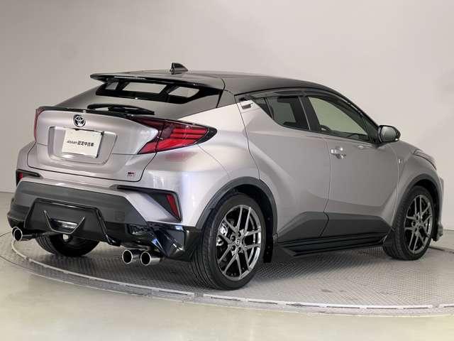 Ｃ－ＨＲ ハイブリッド　１．８　Ｓ　ＧＲ　スポーツ　全周囲カメラ　シートヒーター　クルーズコン　レーンキープ　バックガイドモニター　ＬＥＤヘッドライト　クルコン　スマートキー　オートエアコン　キーレス　エアバッグ　ＡＷ　ＡＢＳ　アイドリングストップ　Ｗエアバッグ　サイドエアバッグ　パワステ（8枚目）