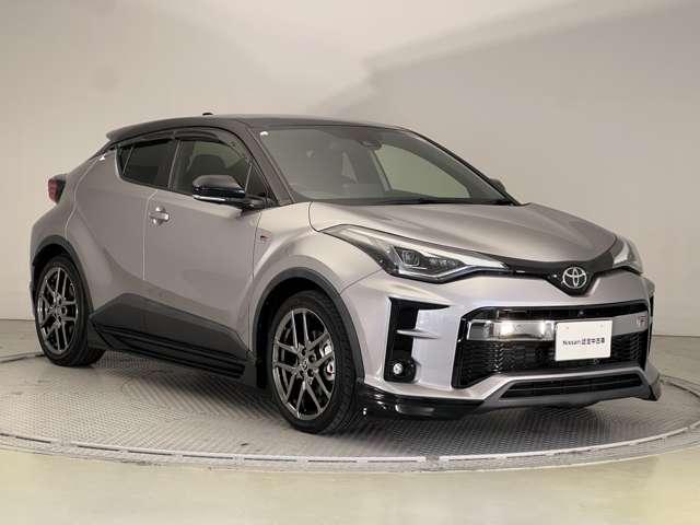 Ｃ－ＨＲ ハイブリッド　１．８　Ｓ　ＧＲ　スポーツ　全周囲カメラ　シートヒーター　クルーズコン　レーンキープ　バックガイドモニター　ＬＥＤヘッドライト　クルコン　スマートキー　オートエアコン　キーレス　エアバッグ　ＡＷ　ＡＢＳ　アイドリングストップ　Ｗエアバッグ　サイドエアバッグ　パワステ（10枚目）