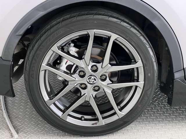 Ｃ－ＨＲ ハイブリッド　１．８　Ｓ　ＧＲ　スポーツ　全周囲カメラ　シートヒーター　クルーズコン　レーンキープ　バックガイドモニター　ＬＥＤヘッドライト　クルコン　スマートキー　オートエアコン　キーレス　エアバッグ　ＡＷ　ＡＢＳ　アイドリングストップ　Ｗエアバッグ　サイドエアバッグ　パワステ（13枚目）