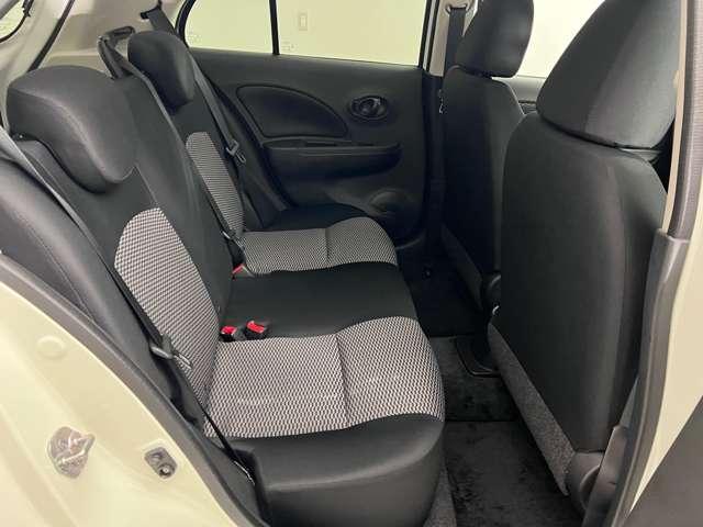 クッション性が高い後席シートでゆったりと座ることができます！