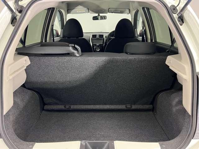 【ラゲッジスペース】ラゲッジスペースは広々です。