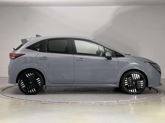 オーラ １．２　Ｇ　パワーシート　アラウンドモニター　ＥＴＣ　自動（被害軽減）ブレーキ　ＬＥＤ　ＬＫＡ　ＥＴＣ　ドライブレコーダー　カーテンエアバッグ　イモビライザー　アルミホイール　禁煙　インテリジェントキー　パワーウィンドウ　ワンオーナー　フルオートエアコン（9枚目）