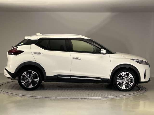 キックス 1.2 X (e-POWER) ドラレコ ETC プロパイロット 全周囲カメラ ナビ&TV ワンオ-ナ-車 追従クルコン スマートキー LEDヘッド レーンアシスト パワーステアリング 盗難防止システム ドライブレコーダー ETC 整備記録簿有 メモリーナビ サイドエアバッグ(9枚目)